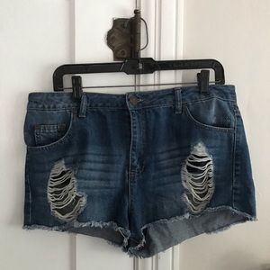 Boyfriend jean shorts